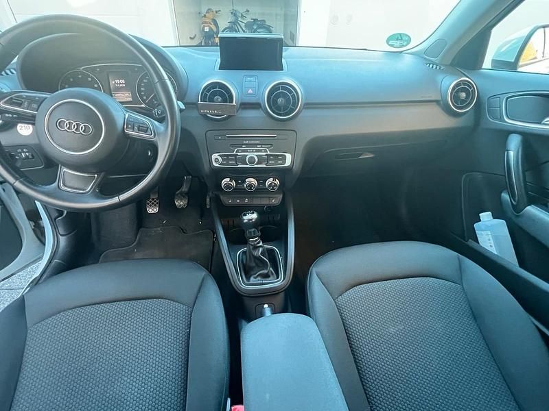 Gebraucht Audi A1 S-Line 95 PS (69 kW) 2015 Weiß Kleinwagen