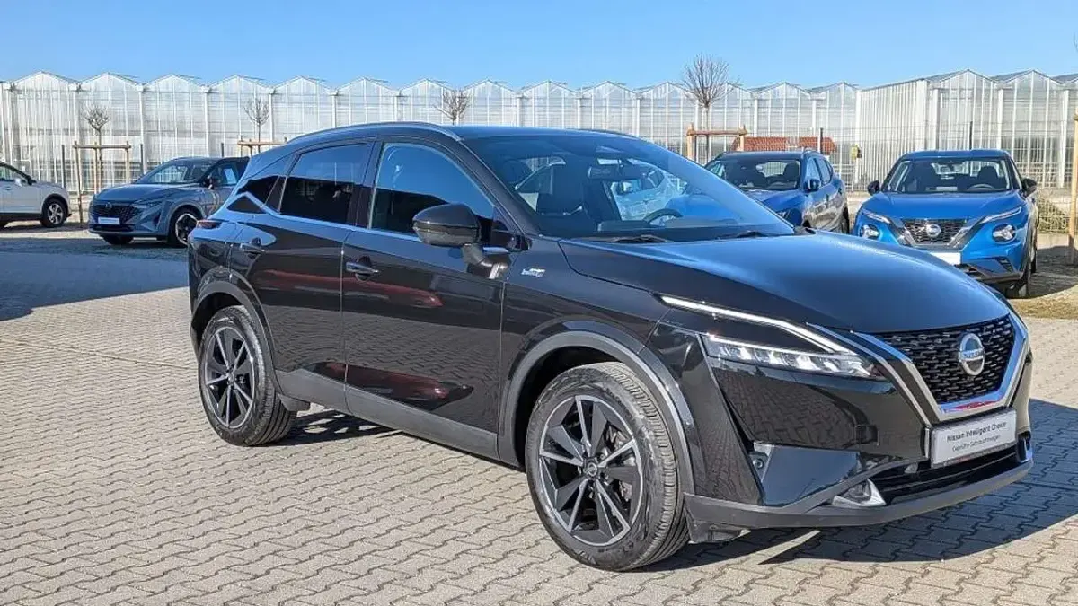 Gebraucht Nissan Qashqai Tekna 158 PS (116 kW) 2022 Schwarz SUV