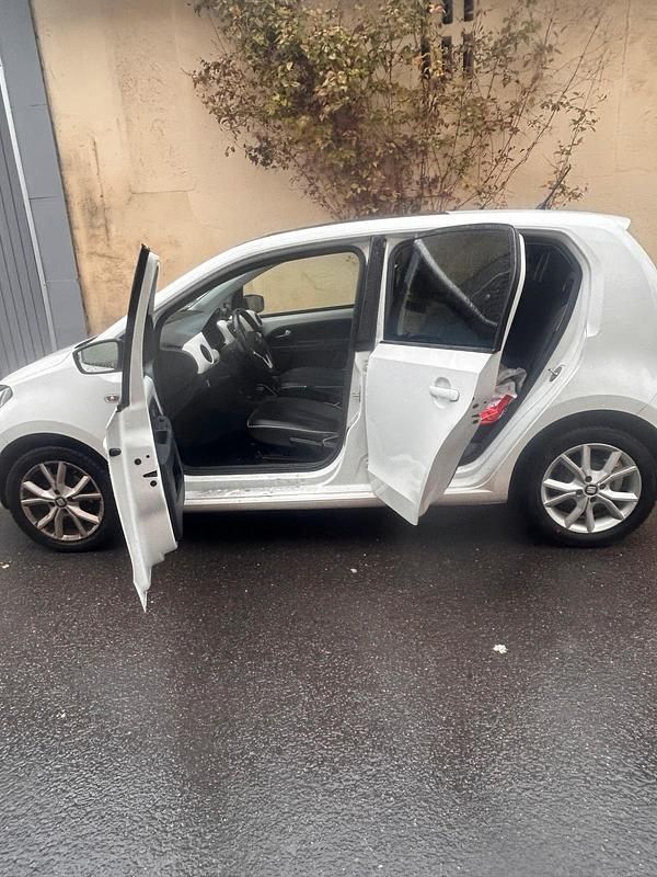 Weiß Gebraucht 2018 Seat Mii Kleinwagen | 7.495 € (Guter Preis) - Bild 1/4