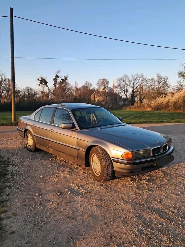 Gebraucht BMW 740 286 PS (210 kW) 1995 Grau Limousine