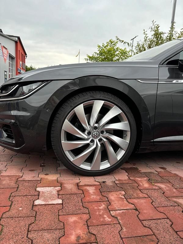 Gebraucht VW Arteon R-line 280 PS (205 kW) 2018 Grau Kleinwagen