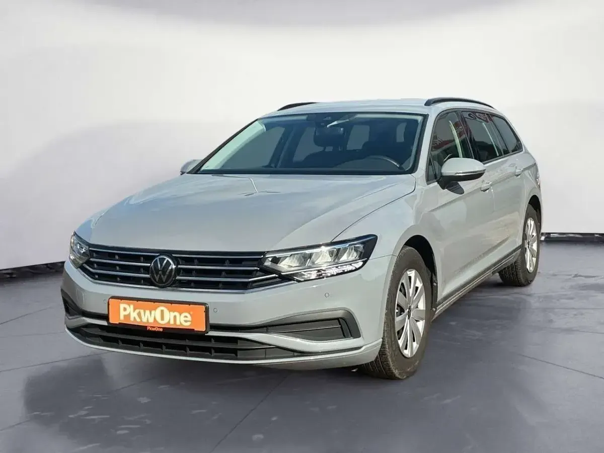 Gebraucht VW Passat 150 PS (110 kW) 2023 Kombi