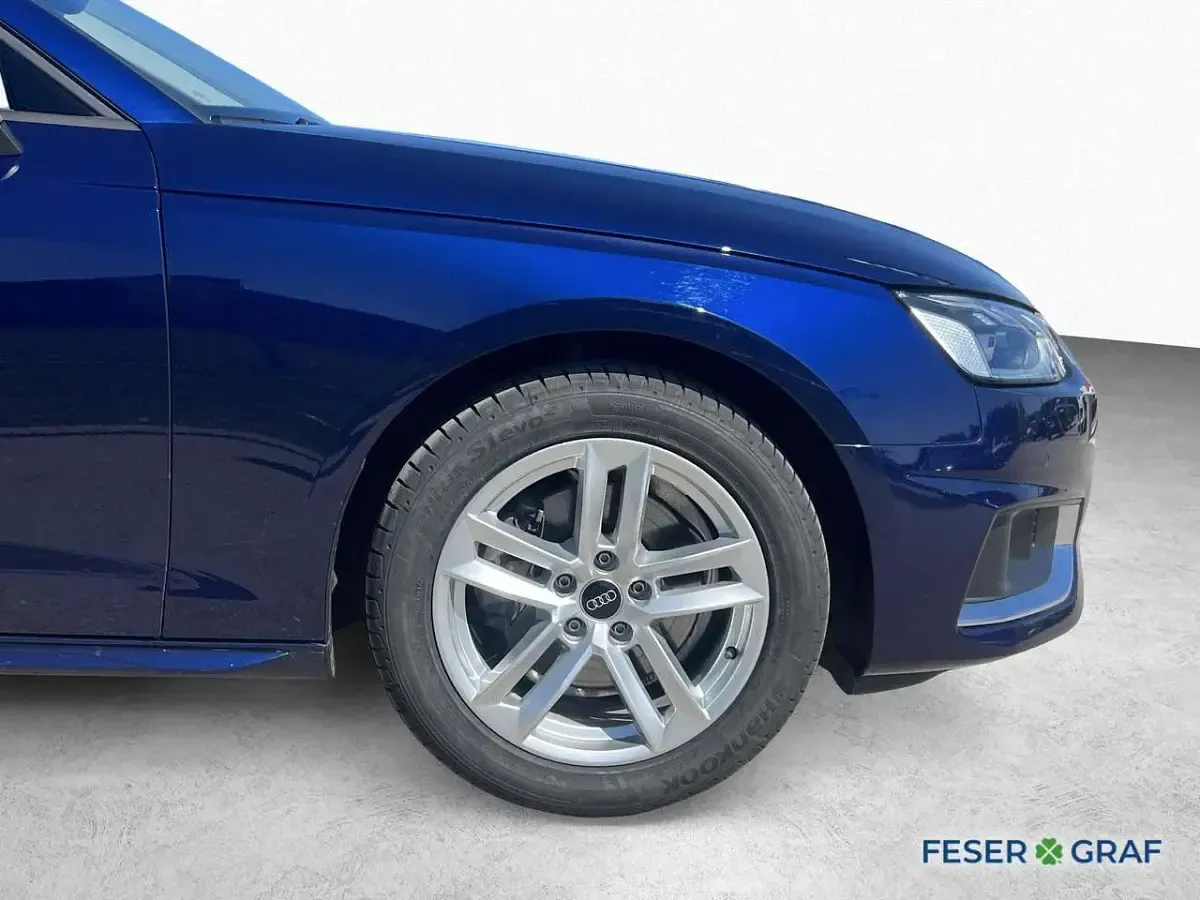 Używany Audi A4 Advanced 163 KM (119 kW) 2024 Niebieski Kombi
