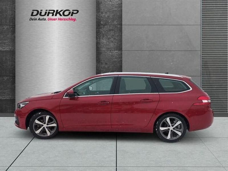 Gebraucht Peugeot 308 131 PS (96 kW) 2018 Rot Limousine