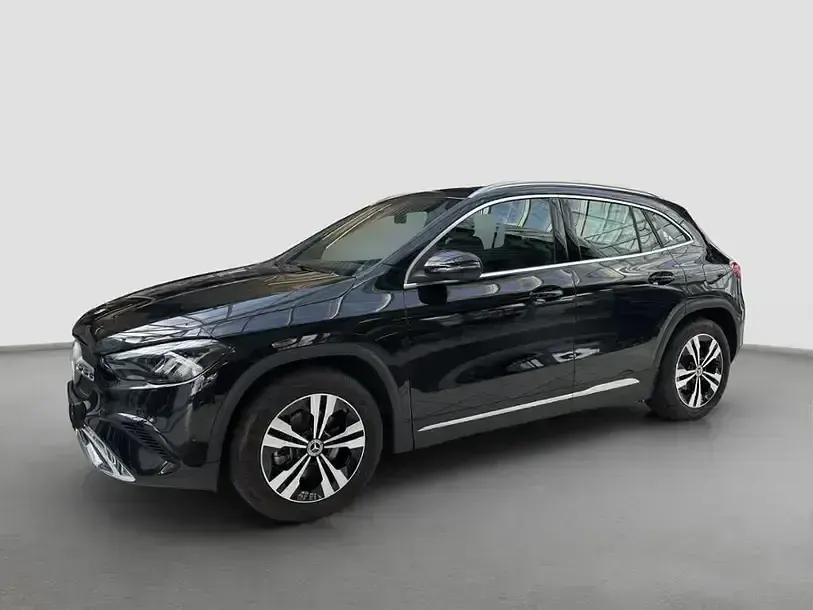 Gebraucht Mercedes GLA200 150 PS (110 kW) 2025 Metalliclack kosmosschwarz (metallic) SUV