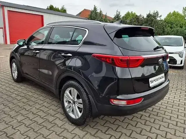 Gebraucht Kia Sportage 132 PS (97 kW) 2017 (1k) zilinaschwarz met. SUV