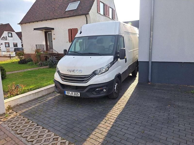 Gebraucht Iveco Daily 175 PS (128 kW) 2024 Weiß Van / Kleinbus