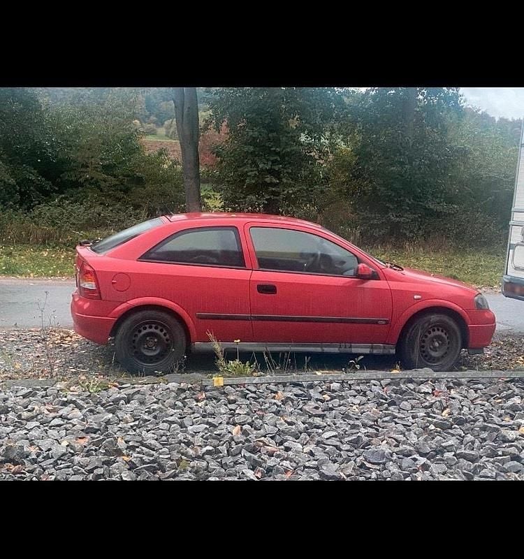 Gebraucht Opel Astra 75 PS (55 kW) 1999 Rot Coupé