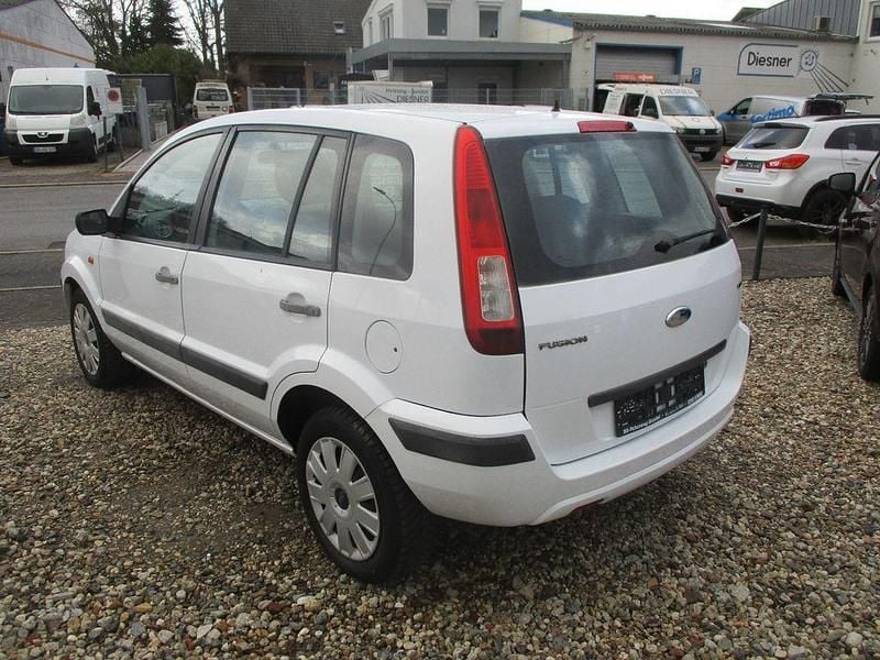 Gebraucht Ford Fusion Ambiente 68 PS (50 kW) 2009 Weiß Kleinwagen