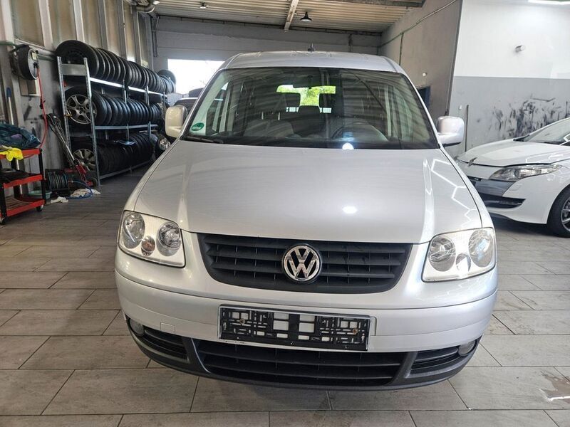 Silber Gebraucht 2009 VW Caddy Maxi Life Life Van / Kleinbus | 6.499 € (Fairer Preis) - Bild 1/4