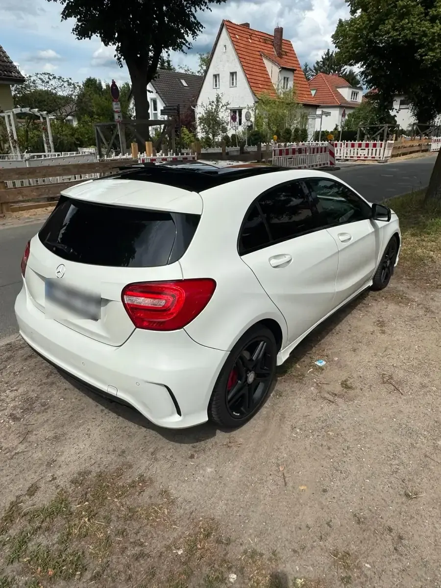Gebraucht Mercedes A200 AMG 170 PS (125 kW) 2012 Weiß Kleinwagen