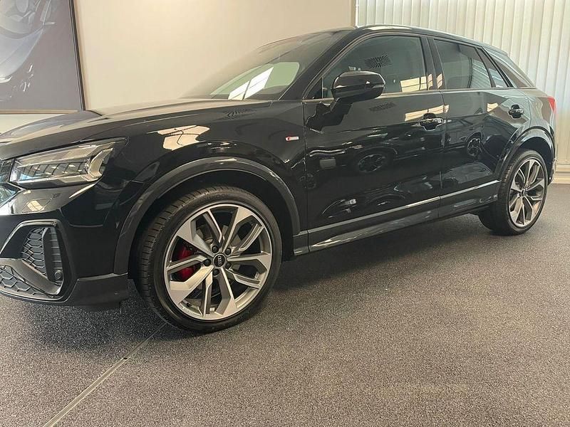 Gebraucht Audi Q2 S-Line 150 PS (110 kW) 2024 Schwarz SUV