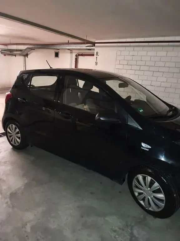 Gebraucht Hyundai i10 Trend 67 PS (49 kW) 2014 Schwarz Kleinwagen