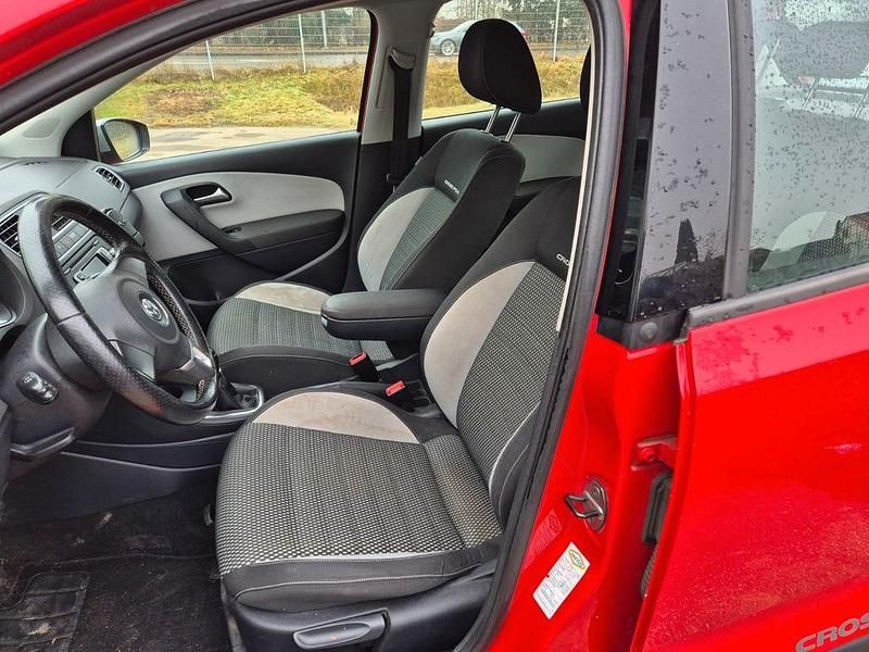 Gebraucht VW Polo Cross 90 PS (66 kW) 2013 Rot Kleinwagen