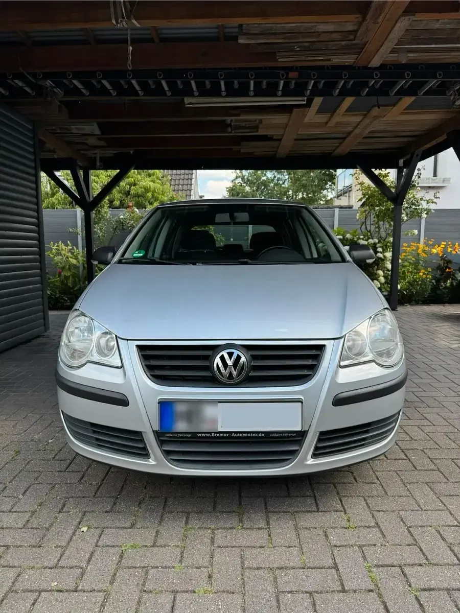 Gebraucht VW Polo 60 PS (44 kW) 2009 Silber Kleinwagen