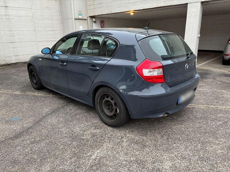 Gebraucht BMW 120 163 PS (119 kW) 2006 Blau Kleinwagen