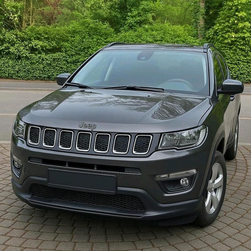 Grau Gebraucht 2019 Jeep Compass SUV | 13.999 € (Superpreis) - Bild 1/4