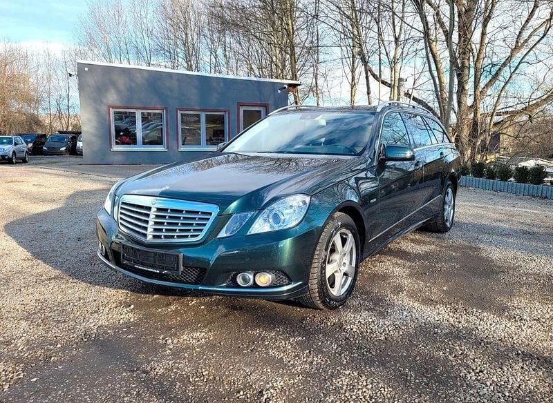 Gebraucht Mercedes E250 Elegance 204 PS (150 kW) 2010 Grün Kombi