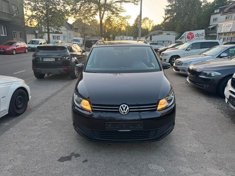 Schwarz Gebraucht 2012 VW Touran Trendline Van / Kleinbus | 8.500 € (Etwas zu teuer) - Bild 1/4