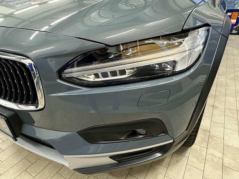 Gebraucht Volvo V90 CC Pro 197 PS (144 kW) 2021 Grau Kombi