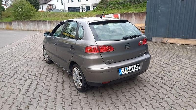 Second-hand Seat Ibiza 75 CP (55 kW) 2002 Gri Hatchback