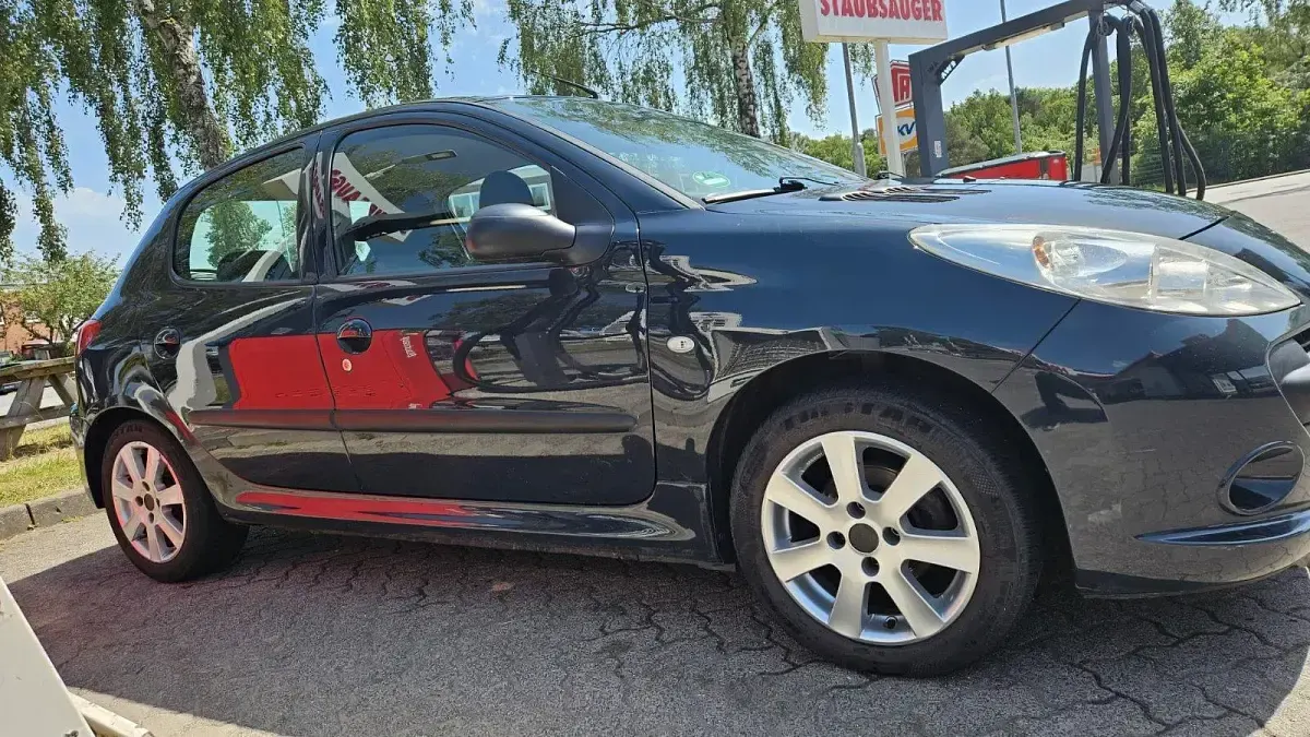 Gebraucht Peugeot 206+ 70 PS (51 kW) 2010 Kleinwagen