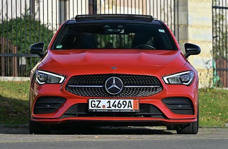 Rot Gebraucht 2019 Mercedes CLA180 AMG line Limousine | 22.500 € (Guter Preis) - Bild 1/4