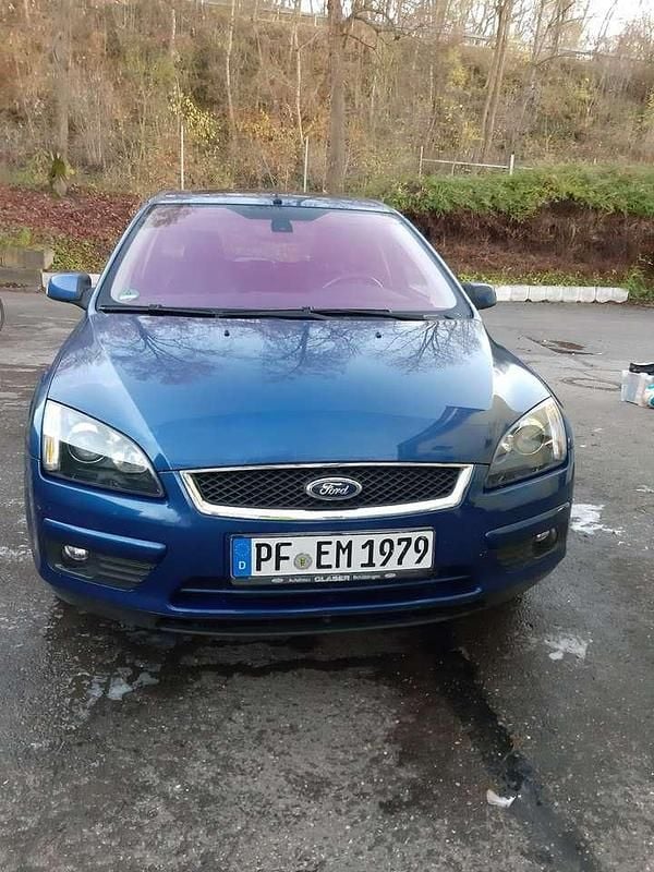 Blau Gebraucht 2006 Ford Focus Titanium Kombi | 650 € (Superpreis) - Bild 1/4