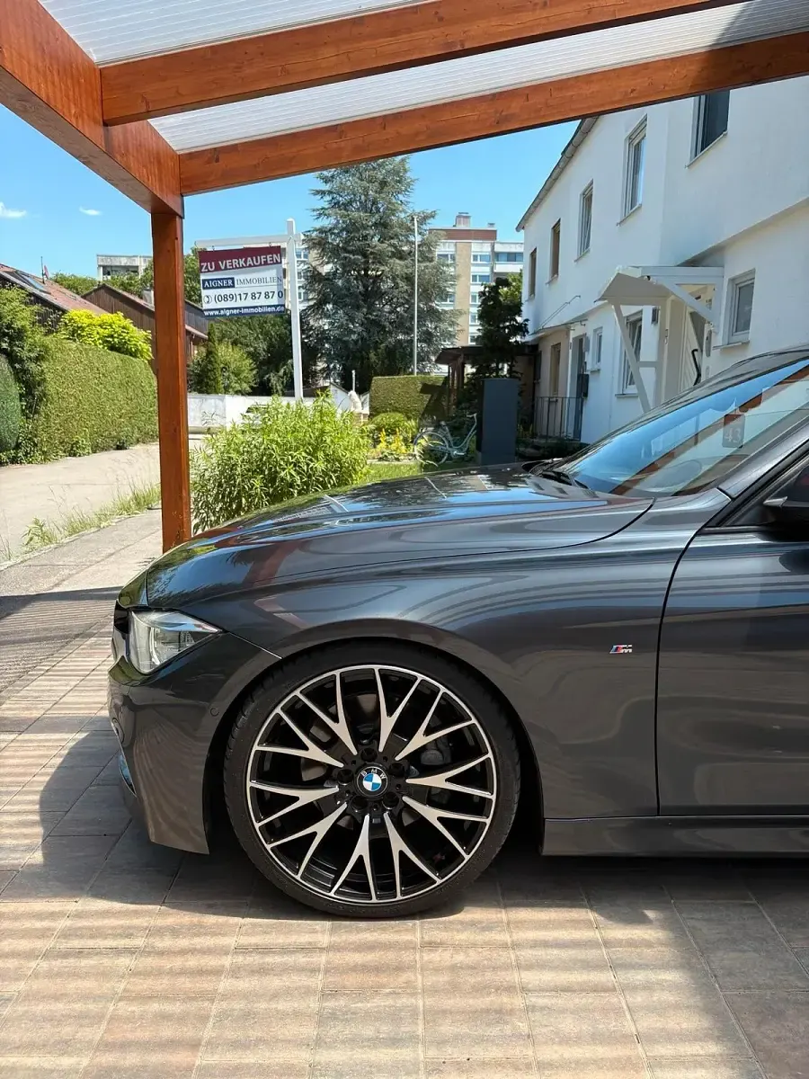 Gebraucht BMW 335 306 PS (225 kW) 2013 Grau Limousine