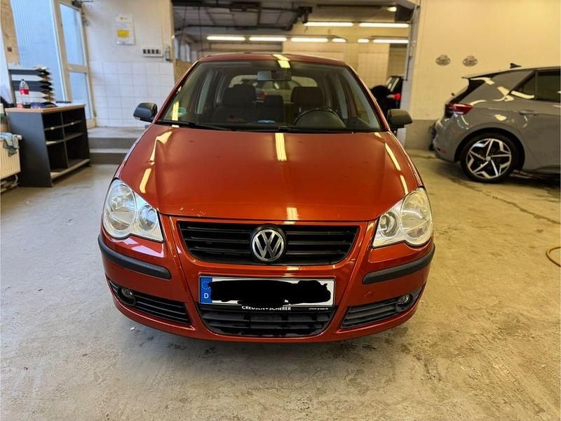 Gebraucht VW Polo 70 PS (51 kW) 2006 Orange Kleinwagen