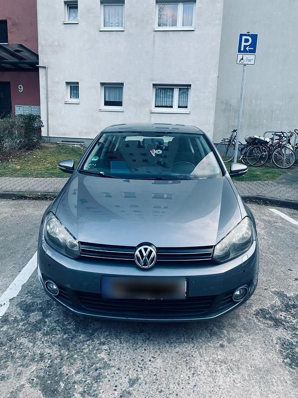 Gebraucht VW Golf VI 102 PS (75 kW) 2009 Grau Kleinwagen