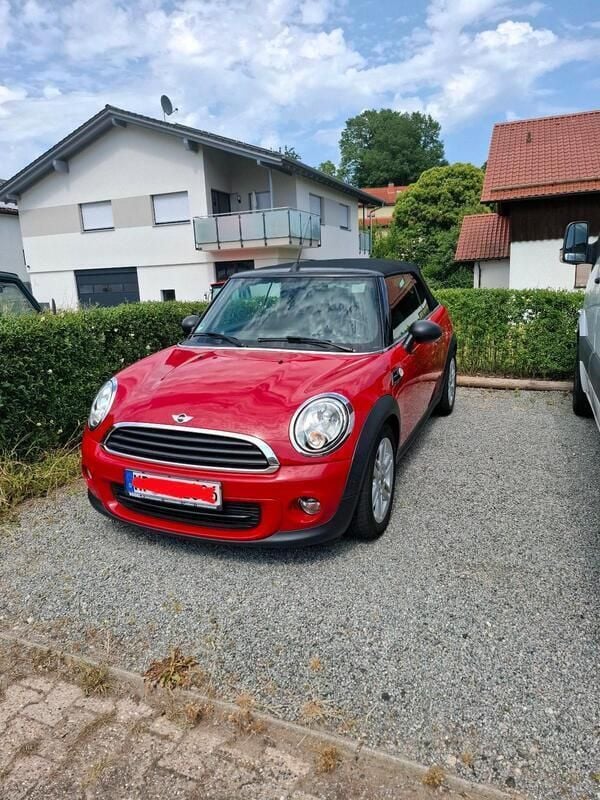 Rot Gebraucht 2012 Mini One Cabriolet Cabrio | 8.250 € (Fairer Preis) - Bild 1/4