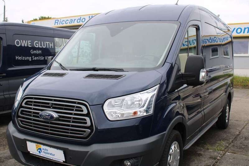 Blazerblau Gebraucht 2017 Ford Transit Trend Van / Kleinbus | 16.422 € (Fairer Preis) - Bild 1/4