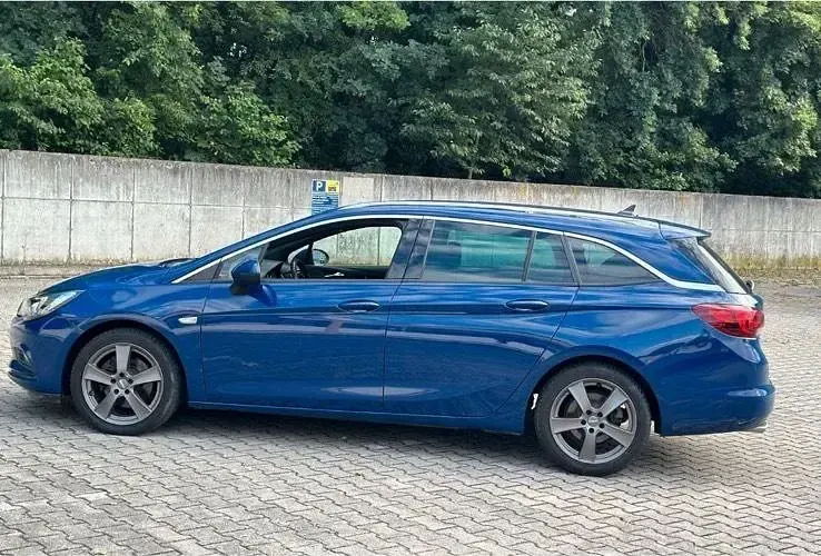 Gebraucht Opel Astra 150 PS (110 kW) 2018 Blau Kombi