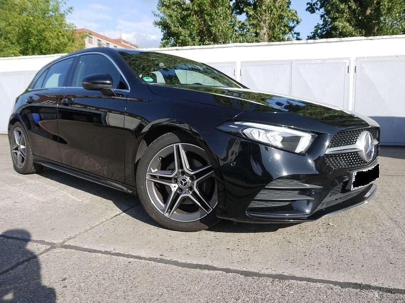 Schwarz Gebraucht 2019 Mercedes A180 Sport Coupé | 18.999 € (Fairer Preis) - Bild 1/4