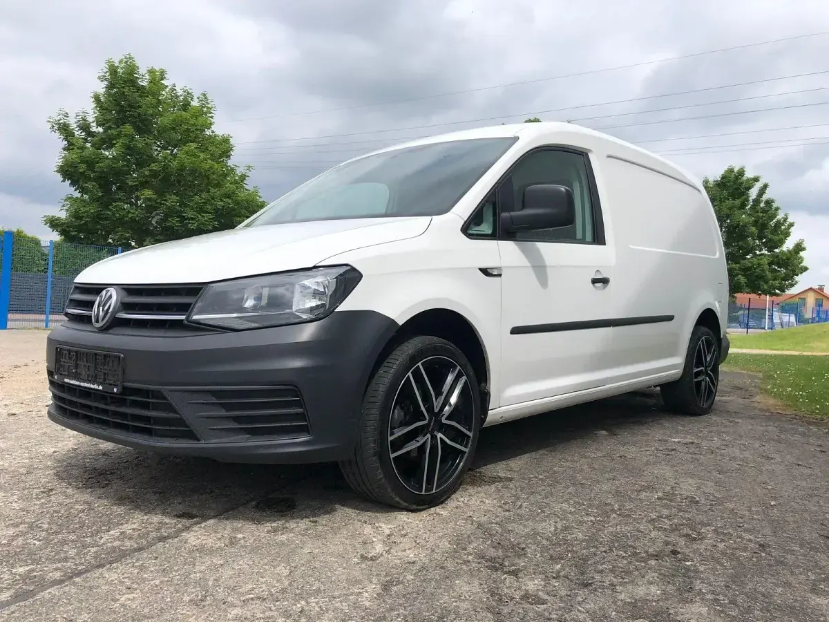 Gebraucht VW Caddy 102 PS (75 kW) 2019 Weiß Van / Kleinbus
