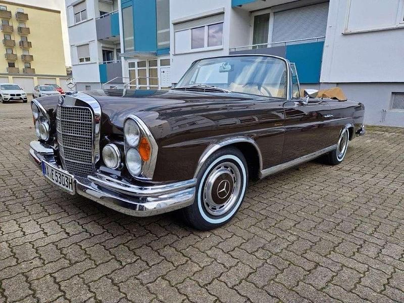 Gebraucht Mercedes W111 160 PS (117 kW) 1968 Braun Cabrio