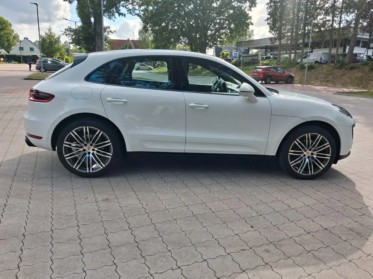 Gebraucht Porsche Macan 252 PS (185 kW) 2018 Weiß SUV