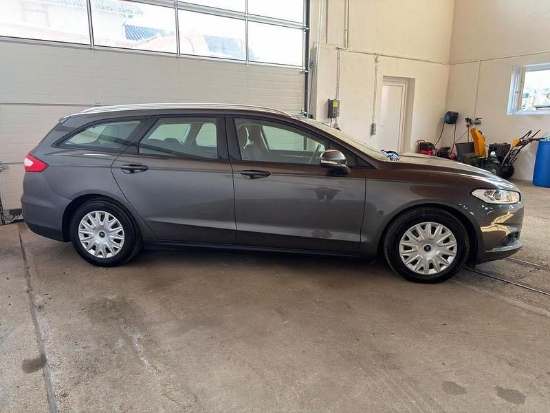 Gebraucht Ford Mondeo Trend 120 PS (88 kW) 2018 Grau Limousine