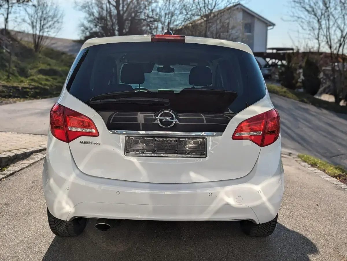 Gebraucht Opel Meriva Active 140 PS (102 kW) 2017 Weiß Van / Kleinbus