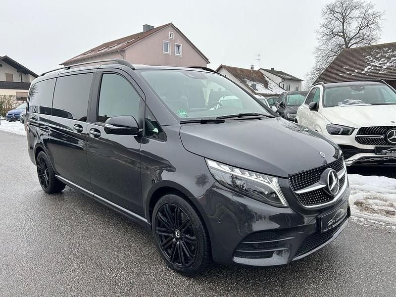 Gebraucht Mercedes V300 AMG line 237 PS (174 kW) 2023 Grau Van / Kleinbus