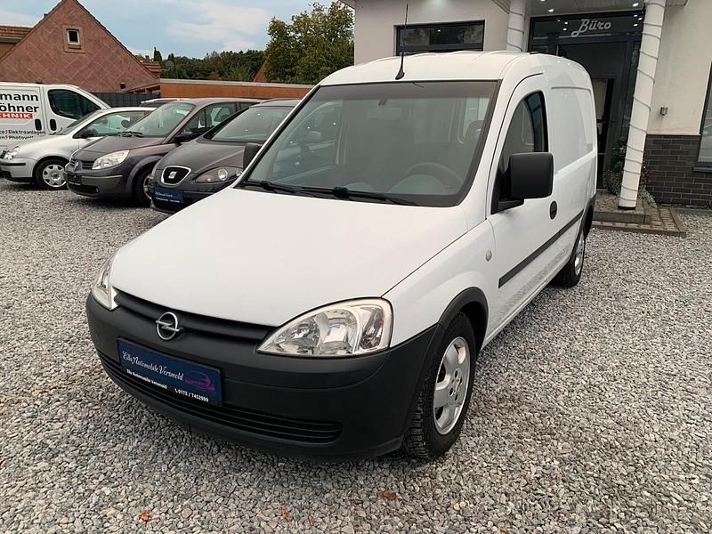 Weiß Gebraucht 2008 Opel Combo Comfort Van / Kleinbus | 2.999 € - Bild 1/4