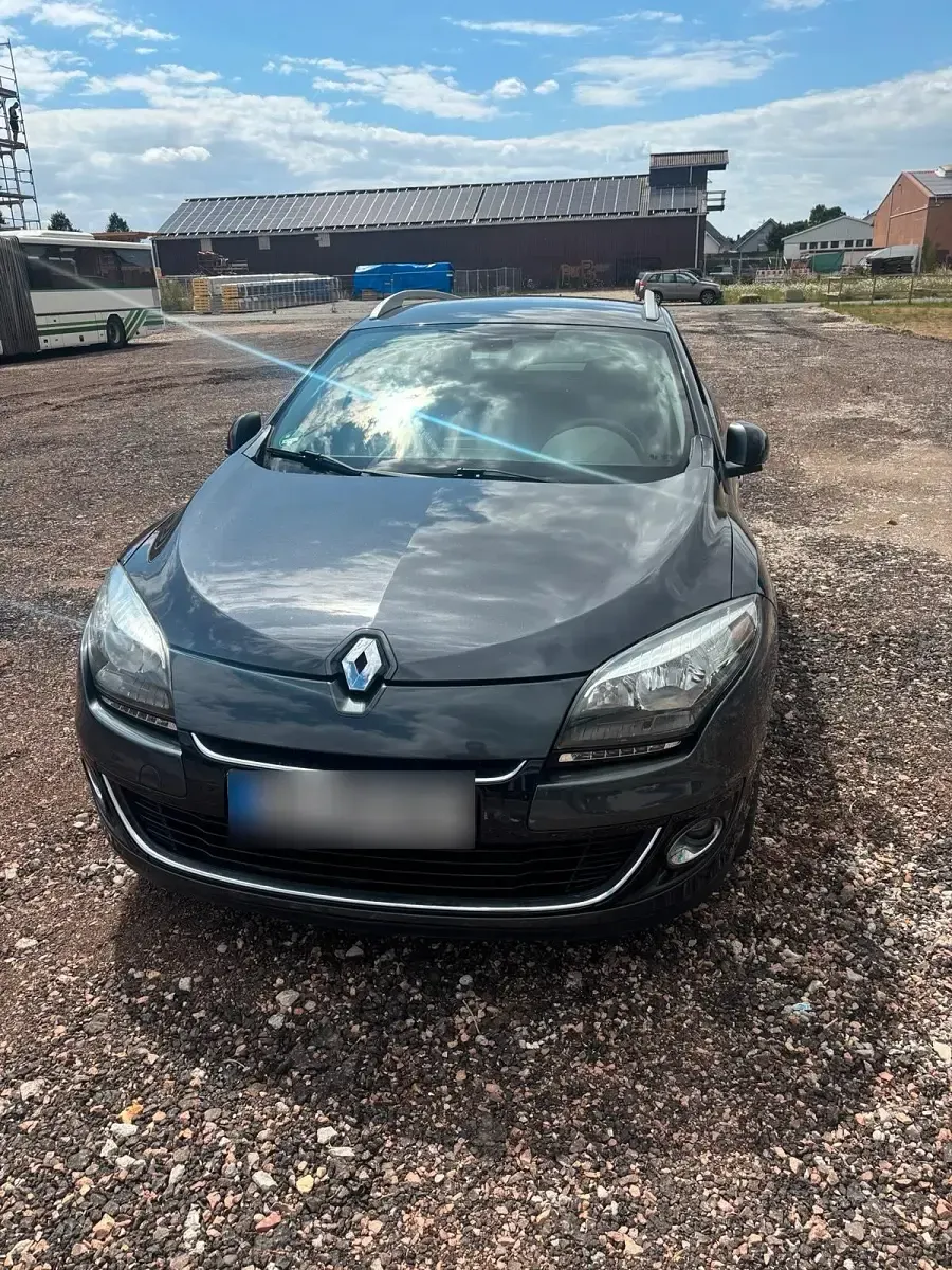 Gebraucht Renault Mégane GrandTour Bose Edition 115 PS (84 kW) 2013 Kombi
