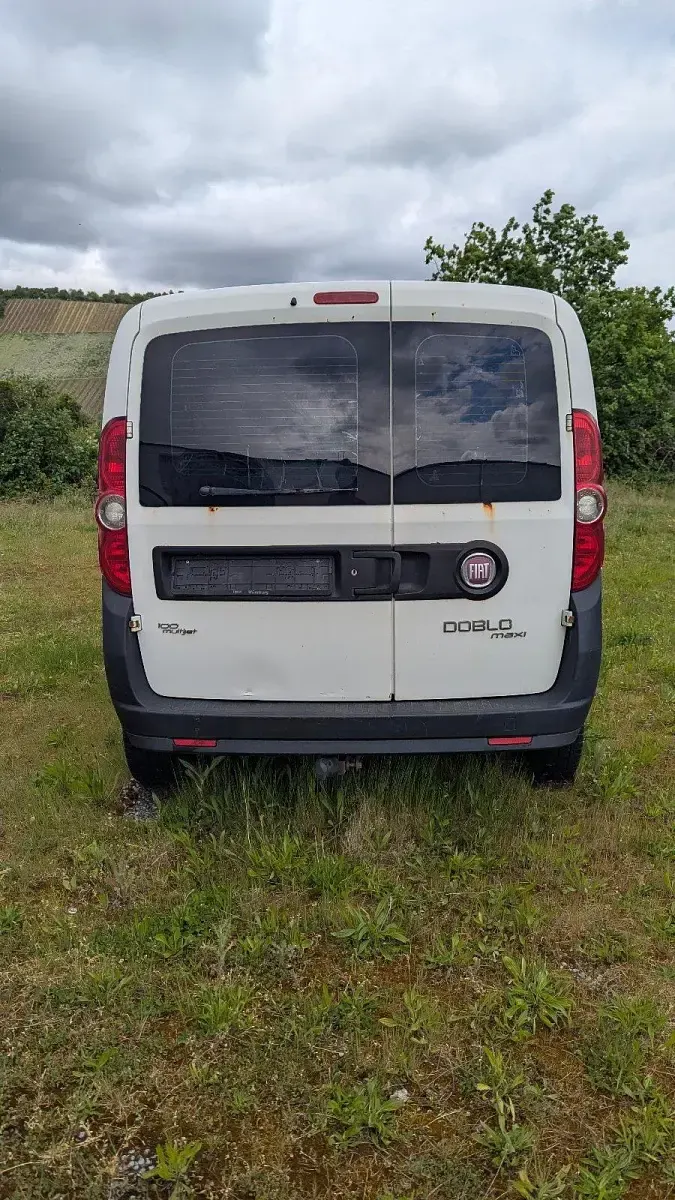 Gebraucht Fiat Doblò 100 PS (73 kW) 2015 Weiß Van / Kleinbus