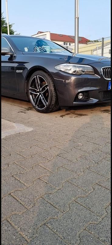 Gebraucht BMW 520 190 PS (139 kW) 2016 Grau Kombi