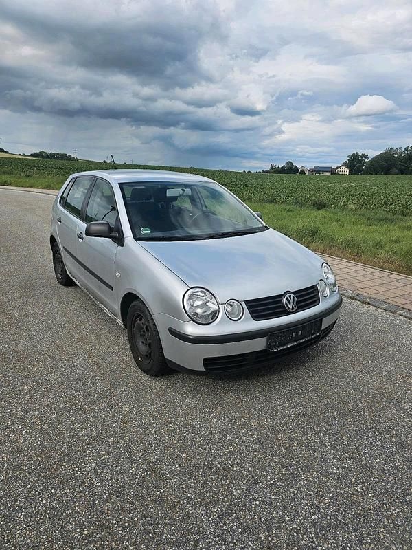 Silber Gebraucht 2005 VW Polo Limousine | 1.150 € (Superpreis) - Bild 1/4