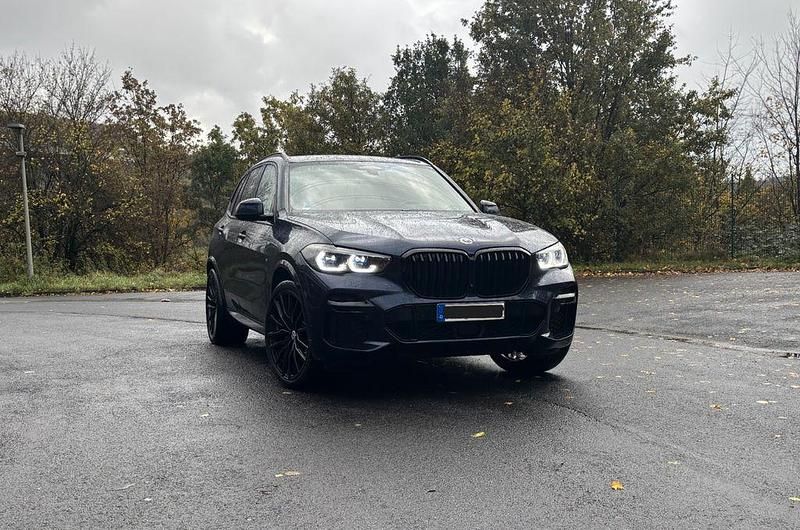 Blau Gebraucht 2023 BMW X5 M Sport SUV | 62.995 € (Superpreis) - Bild 1/4