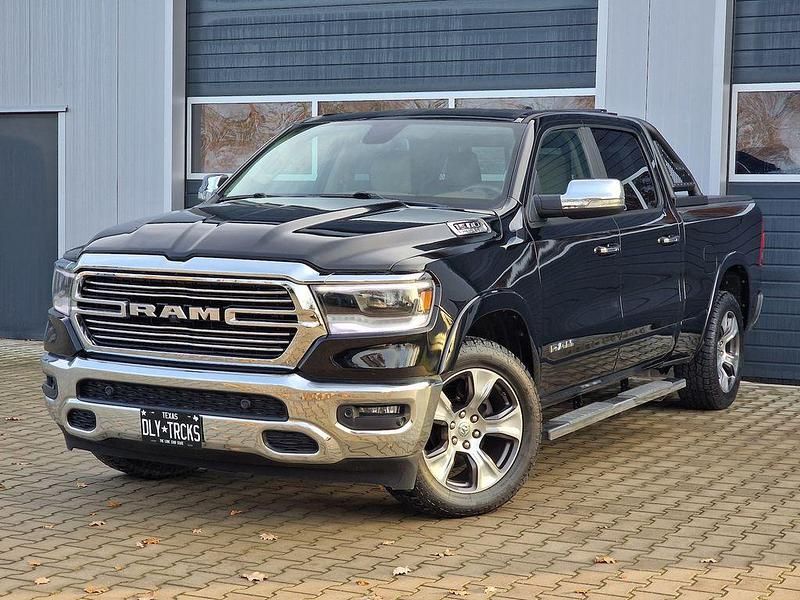 Schwarz Gebraucht 2018 Dodge Ram Abholung | 40.900 € (Teuer) - Bild 1/4