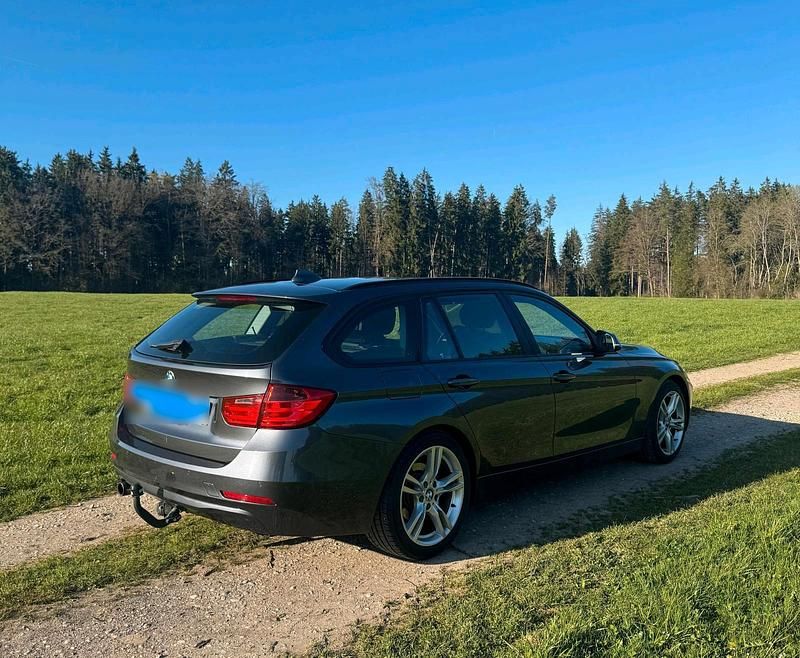 Gebraucht BMW 320 184 PS (135 kW) 2013 Grau Kombi