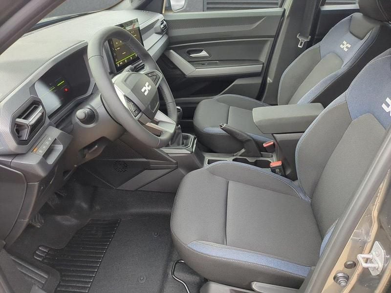 Neu Dacia Duster Expression 122 PS (89 kW) 2026 Dolomitgrau SUV